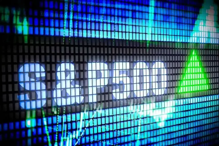 Why Is Crypto Market Down When S&P 500 Flashes Bull Run Ahead?