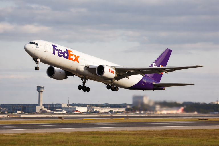 FedEx stock price analysis ahead of earnings: buy or sell?